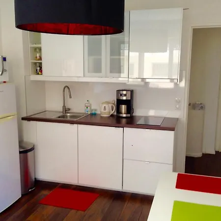 La Reine Astrid Апартаменти Антіб