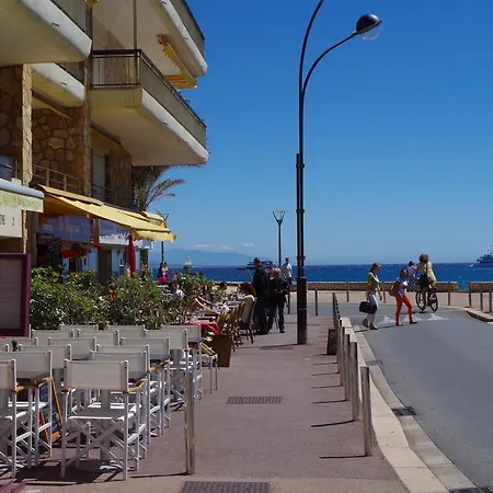 La Reine Astrid * אנטיב