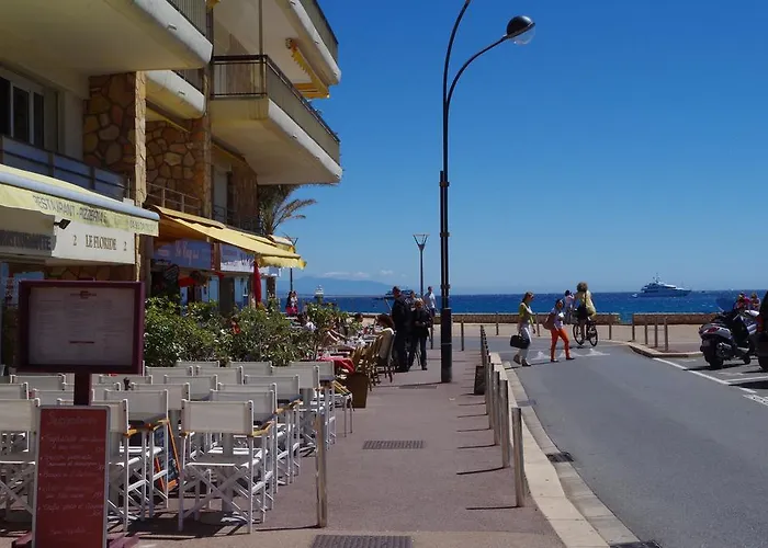 La Reine Astrid * אנטיב