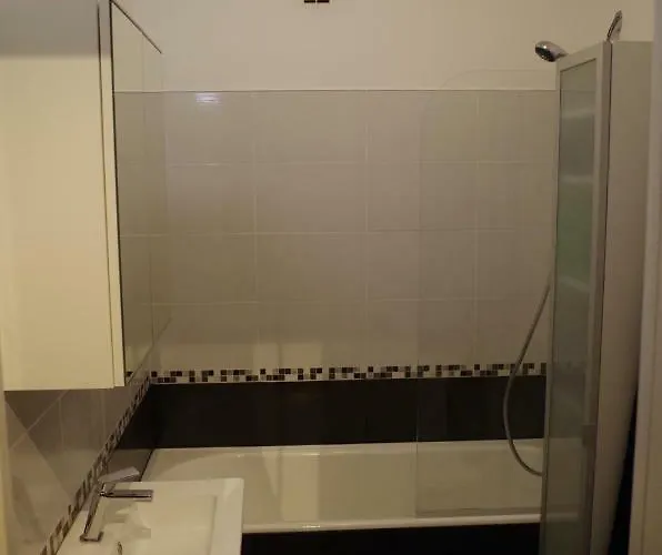 La Reine Astrid * אנטיב